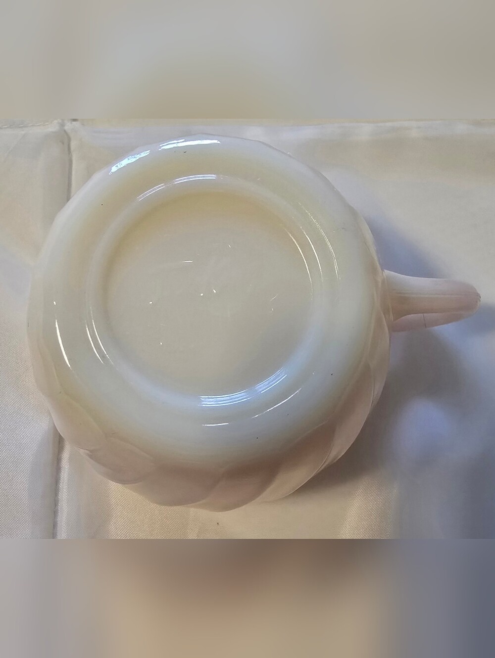 Vintage Fire King Pink Swirl Milk Glass Creamer Pitcher Anchor Hocking - Picture 4 of 4